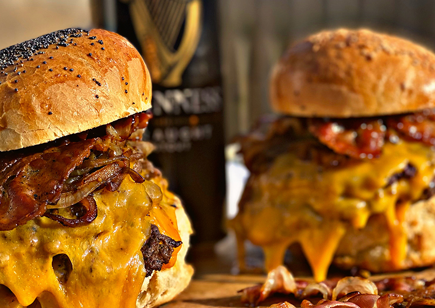 Bild 1 - Black Angus Guiness Triple Cheeseburger