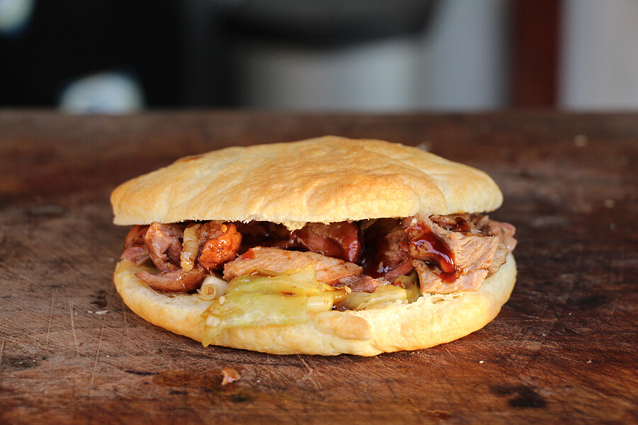 Bild 1 - Kung Fu Burger  Entenburger mit Hoisin und Gurkensalat