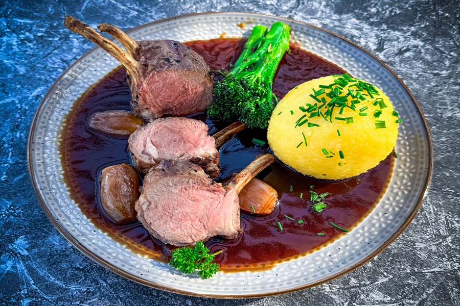 Bild 1 - Lammkarree mit Kartoffelkn�deln