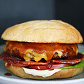 American Steakhouseburger mit Cheese and Bacon