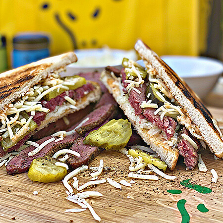 Pastrami Sandwich vom Simmentaler Flank Steak